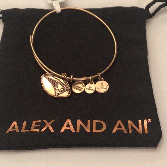 NFL Patriots Bracelet - Picture 3 of 4